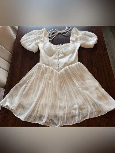 White shimmer puff sleeve - white,